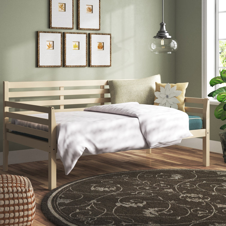 Red Barrel Studio® Schwenksville Twin Solid Wood Daybed with Mattress